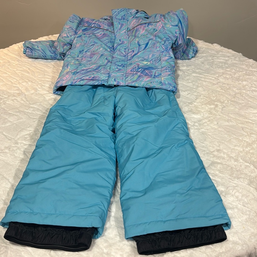 Iceburg Girls Snow Bib & Jacket Size 4T.